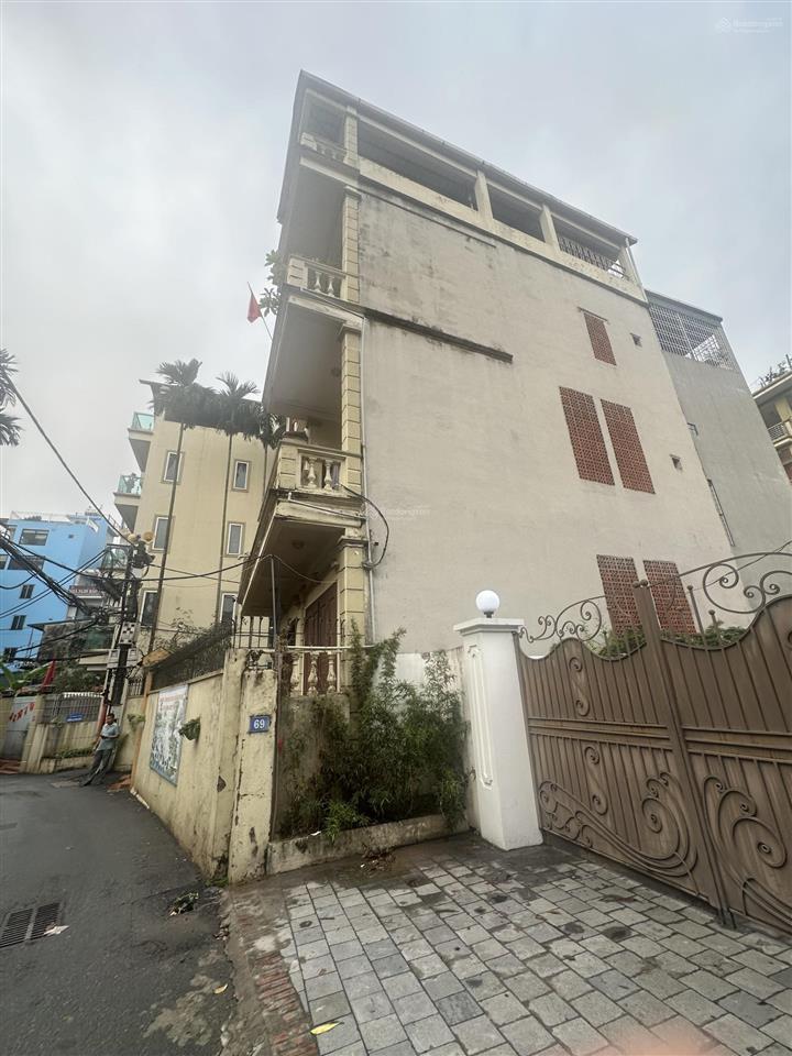 Bán nhà 5 tầng view hồ tây dt 63m2mt 4mnhà 2 thoáng ôtô đỗ cổnggần phố nhật chiêutây hồ.giá19đ