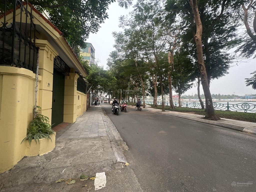 Bán nhà 5 tầng đẹp view hồ tây dt 100m2mt6.5mgaralôgóc 3 thoángphố nhật chiêutây hồ.giá42.5tỷ