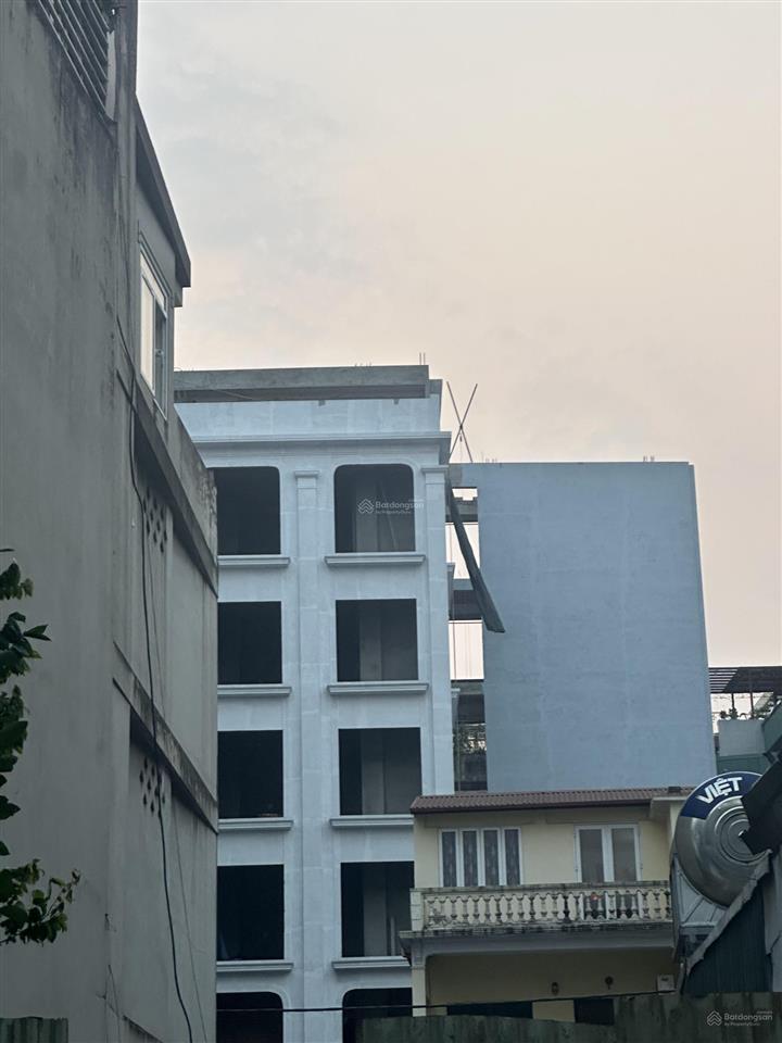 Bán nhà 5 tầng đẹp view hồ tây dt 100m2mt6.5mgaralôgóc 3 thoángphố nhật chiêutây hồ.giá42.5tỷ