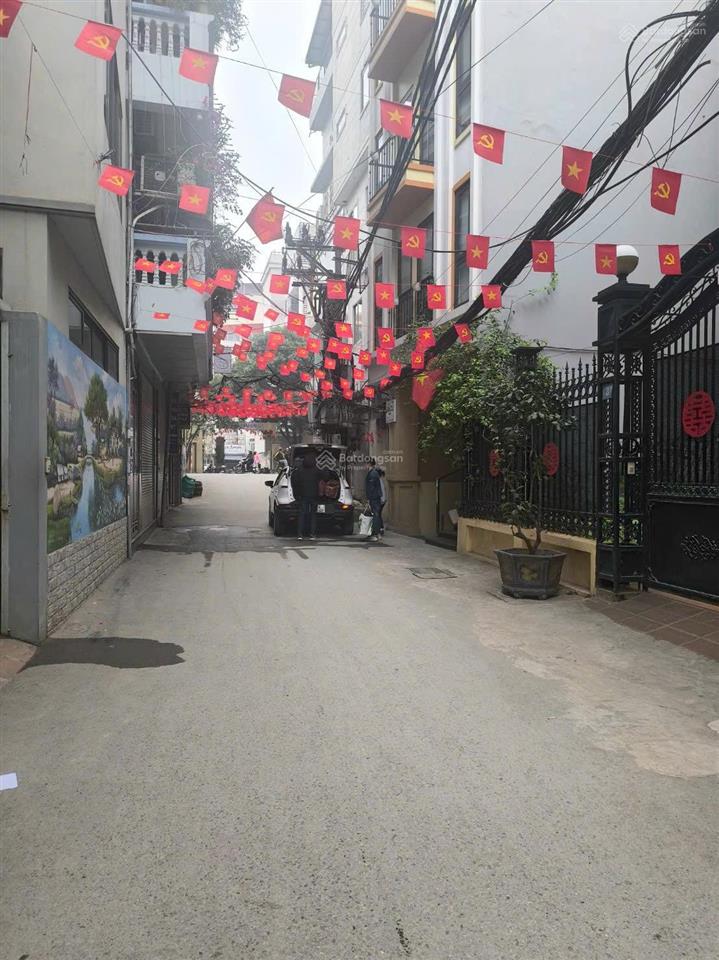 Bán nhà 4 tầng vị trí đẹp dt 169m2 mt 11m gần hồ tây phố lạc long quântrung tâm tây hồ. giá 26tỷ