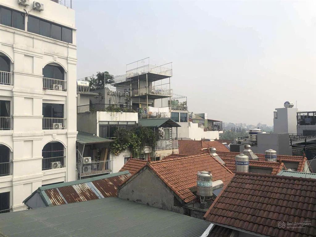 Bán nhà 4 tầng giá cực rẻ, gần hồ tây dt 120m2mt 7.9msổ đỏ đẹpgần phố xuân latây hồ.giá22.9tỷ