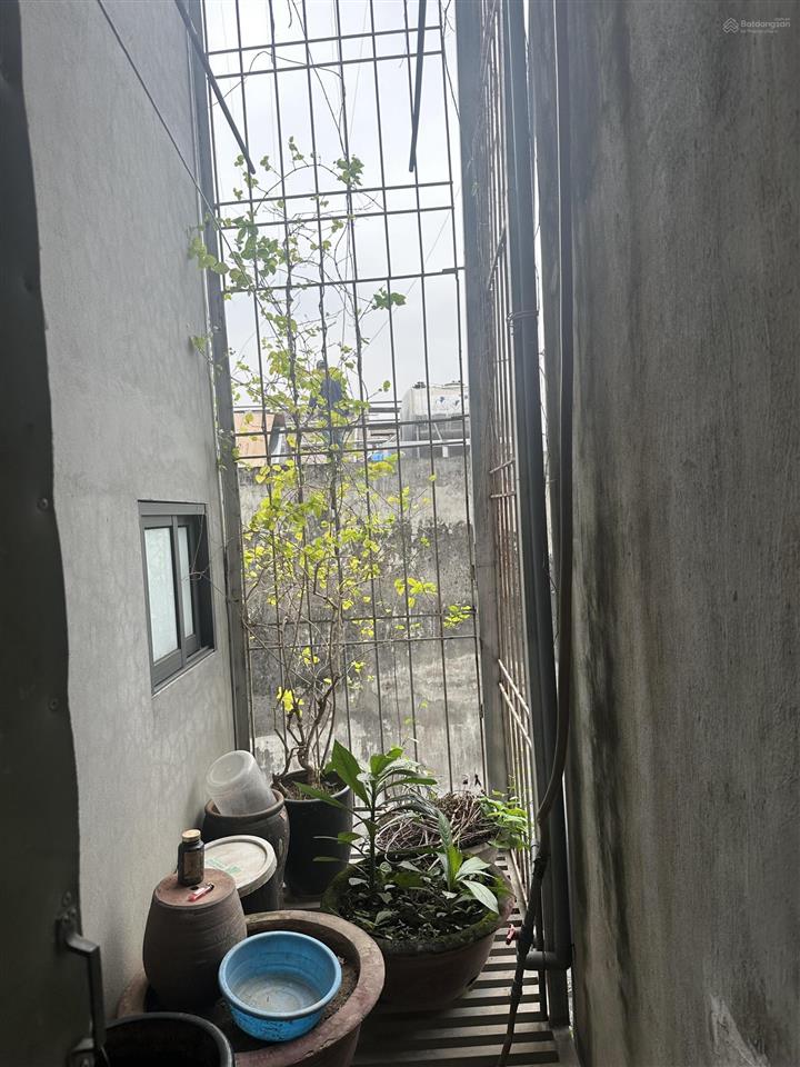Bán nhà 5 tầng rẻ và đẹp dt 39m2mt3.5môtô đỗ cửagần hồ tâyphố nguyễn hoàng tôntây hồ.giá8.5tỷ