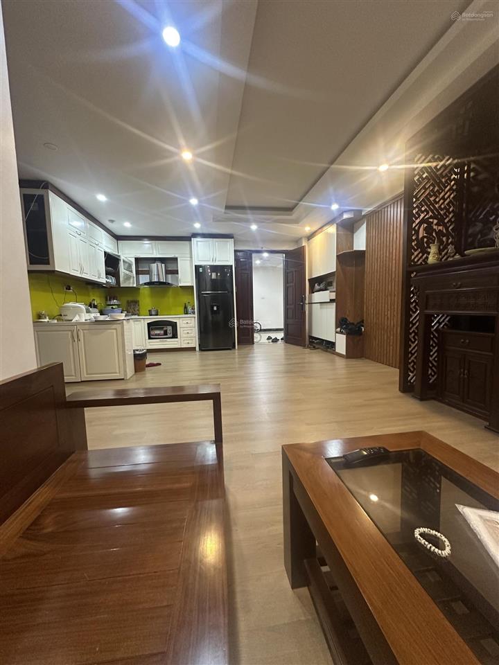 Bán nhà 5tầng giá rẻ,đẹpview hồ tây dt99m2mt6.5mgaralôgóc 3thoángphố nhật chiêutây hồ.giá39đ