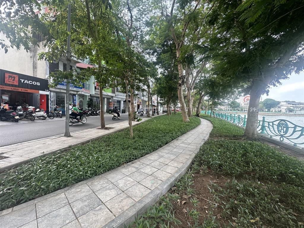 Bán nhà 5tầng giá rẻ,đẹpview hồ tây dt99m2mt6.5mgaralôgóc 3thoángphố nhật chiêutây hồ.giá39đ
