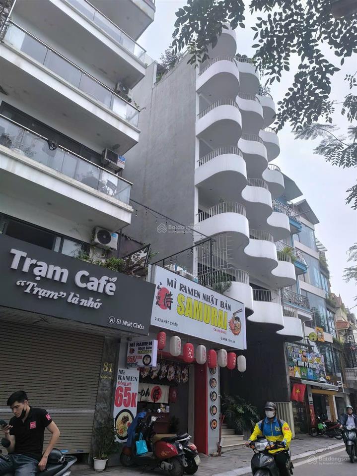 Bán nhà 5tầng đẹp view hồ tây dt102m2mt6.3mgaralôgóc 3 thoángphố nhật chiêutây hồ.giá39.5tỷ