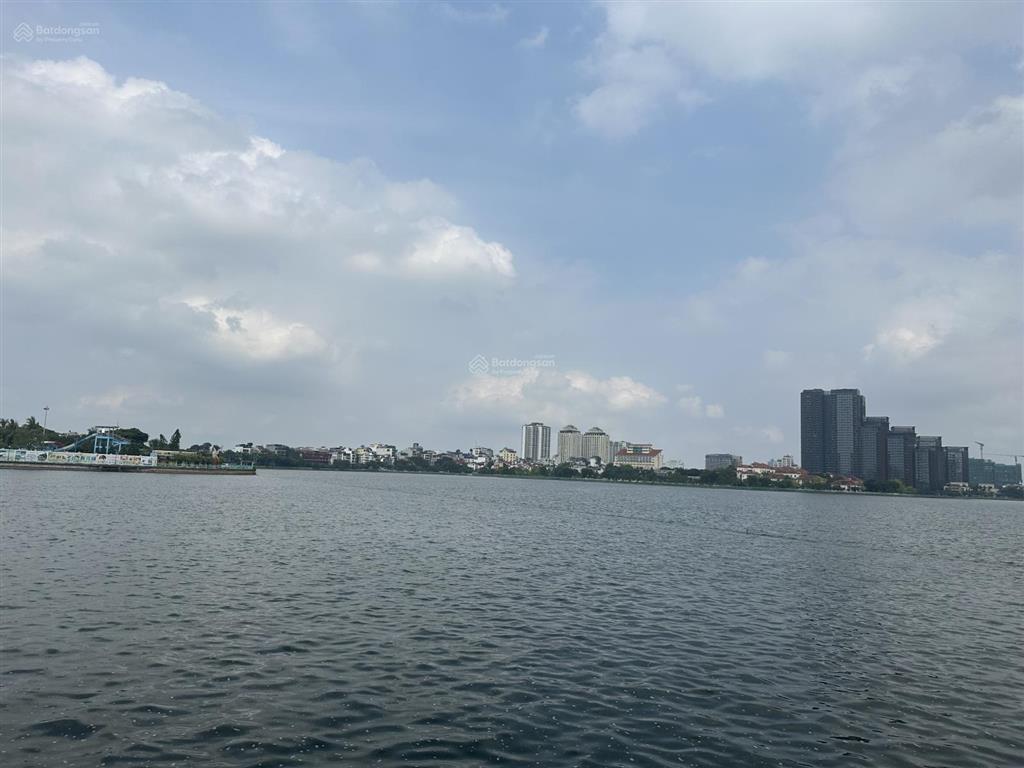 Bán nhà 5tầng đẹp view hồ tây dt102m2mt6.3mgaralôgóc 3 thoángphố nhật chiêutây hồ.giá39.5tỷ