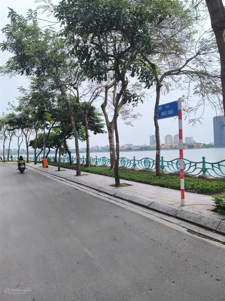 Bán nhà 5tầng đẹp view hồ tây dt102m2mt6.3mgaralôgóc 3 thoángphố nhật chiêutây hồ.giá39.5tỷ