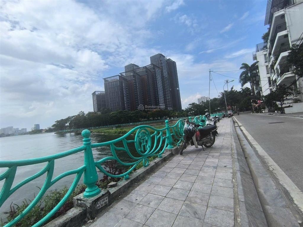 Bán ngôi biệt thự 4 tầng phố tây hồ dt 316m2 mt 12,8m gần hồ tây và phố quảng bá  tây hồ giá 86tỷ