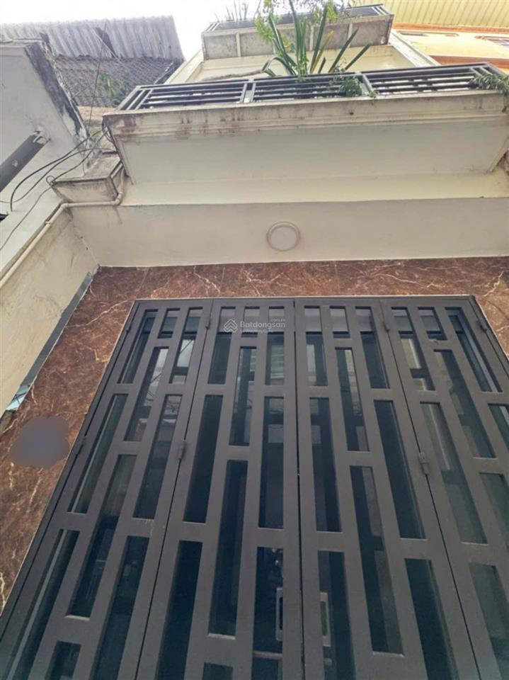 Bán nhà 3 tầng dt 36m2mt 3mđẹp ở ngaygần đường ôtô tránh & cv cầu giấyđường cầu giấy.giá6.6tỷ