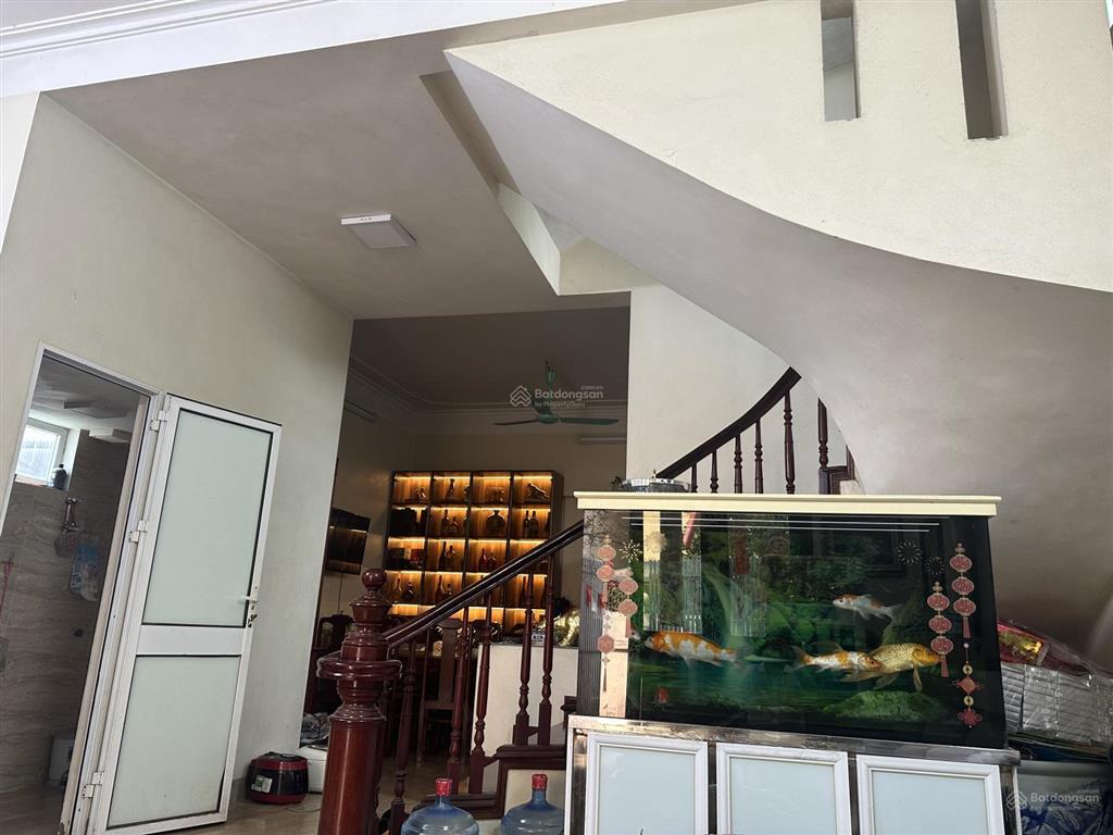 Bán nhà 5 tầng dt 100m2mt 6.8mgaraview hồ lô góc 3 thoángphố trịnh công sơntây hồ.giá37,9tỷ