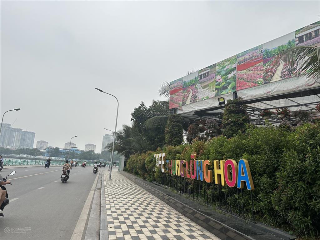 Bán nhà 5tầng đẹp view hồ tây dt99m2mt 6.5mgaranhà 3 mặt thoángphố lạc long quântây hồ.zá38tỷ