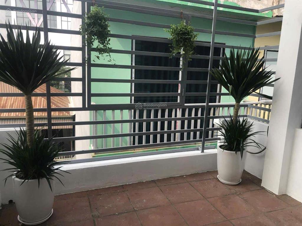Bán nhà 5 tầng view hồ tây dt 61m2mt~4mnhà 2 thoáng ôtô đỗ cổnggần phố nhật chiêutây hồ