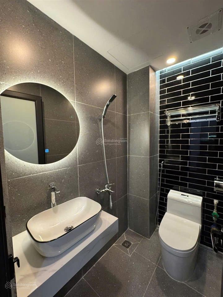 Bán nhà 7tầng dt52m2mt 7mlô gócnhà đẹp có 70t/thánggần ciputra phố phú thượngtây hồ.giá12.3tỷ