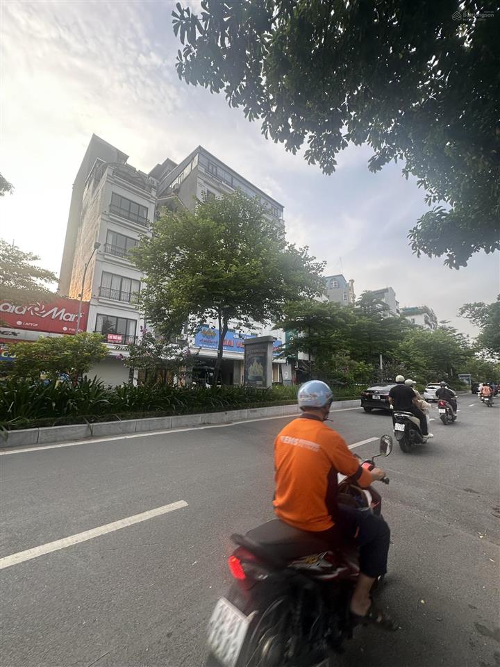 Bán nhà cấp 4 dt 345m2 mt 13m 2 thoáng view hồ tây vỉa hè gara mp lạc long quân tây hồ. giá 196 tỷ