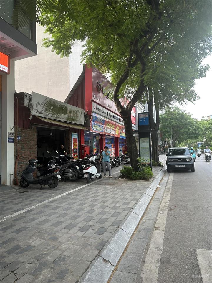 Bán nhà cấp 4 dt 345m2 mt 13m 2 thoáng view hồ tây vỉa hè gara mp lạc long quân tây hồ. giá 196 tỷ
