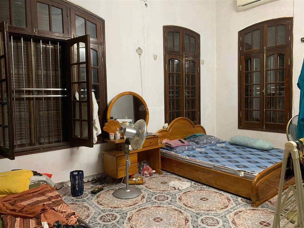 Bán nhà 4 tầng dân xây dựng dt 172m2  mt 9.9m  gần hồ tây và phố lạc long quântây hồ. giá 25tỷ