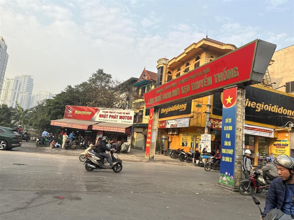 Bán biệt thự 5 tầng dt 222m2 mt 10m có sân vườn đẹp  phố xuân đỉnh, hàng xóm ngoại giao đoàn. 29tỷ