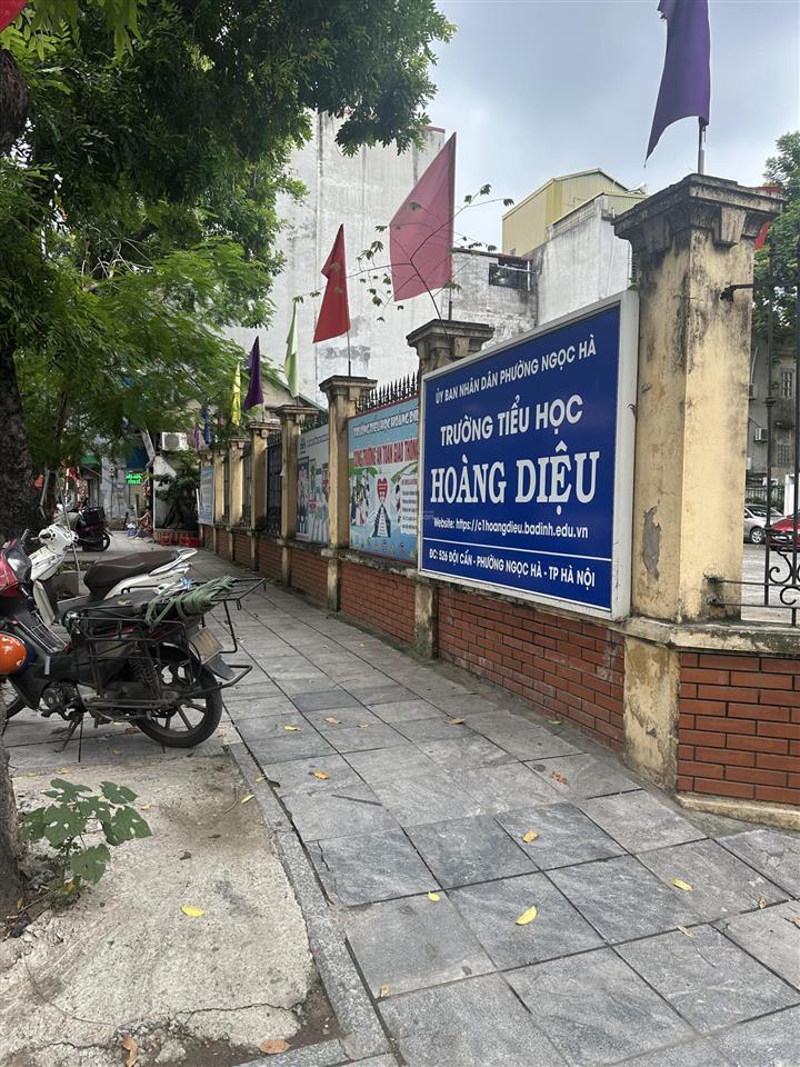 Bán nhà 3 tầng dt 130m2mt 7,5mnhà 2 mặt thoángchỉ 20m ra đến phố linh langtt ba đình.giá21.3tỷ