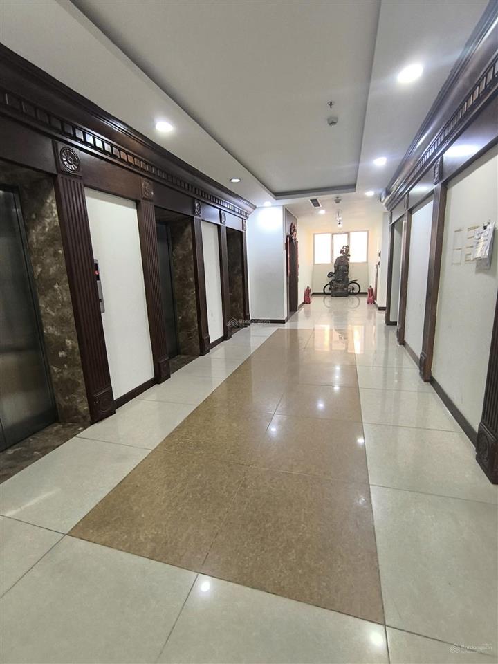 Bán căn chung cư penhous tuyệt đẹp khu cầu giấygần kangnam dt386m2có 4 ngủ rộng và đẹp.giá39.9tỷ