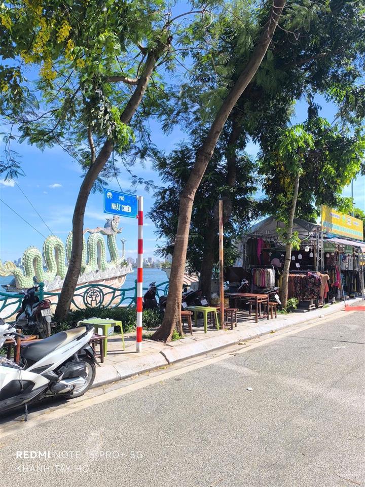 Bán nhà 3tầng dt293m2mt5mgaravỉa hè  view hồ tây & vườn hoa mặt phố nhật chiêu tây hồ.giá146tỷ