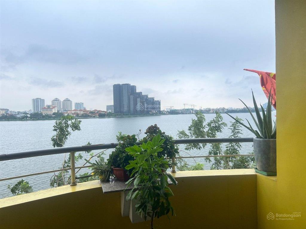 Bán nhà 3tầng dt293m2mt5mgaravỉa hè  view hồ tây & vườn hoa mặt phố nhật chiêu tây hồ.giá146tỷ