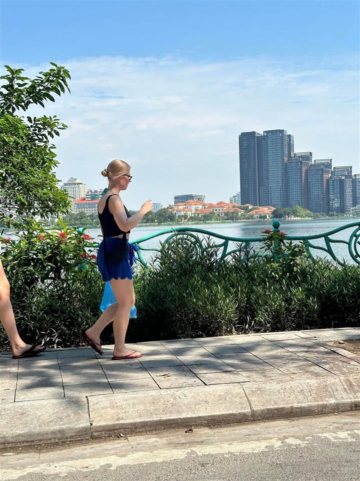 Bán nhà đẹp 4 tầng view hồ tây dt 68m2mt 6mlô gócô tô vào nhàphố nhật chiêutây hồ.giá24.5tỷ