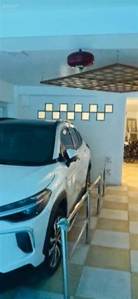 Bán nhà 7 tầng view hồ tây đẹp dt 193m2mt 9m2gara 3 ôtôgần hồ tâyphố trích sàitây hồ.giá68tỷ