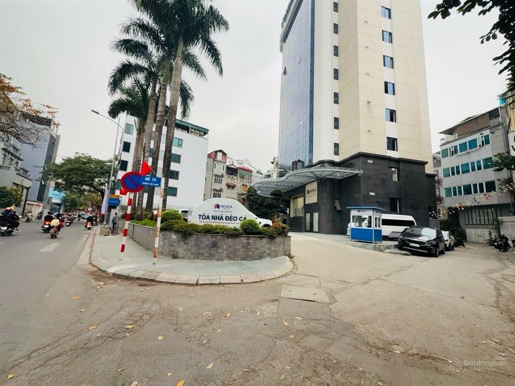 Bán nhà 7 tầng view hồ tây đẹp dt 193m2mt 9m2gara 3 ôtôgần hồ tâyphố trích sàitây hồ.giá68tỷ