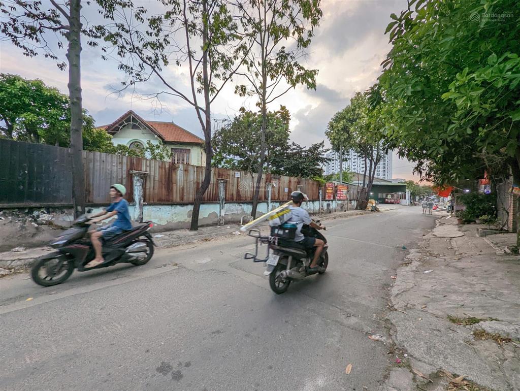 5600m2 mặt tiền trường thọ, chỉ 230 tỷ. được xây 20 tầng, hệ số 7.2, chủ cần bán