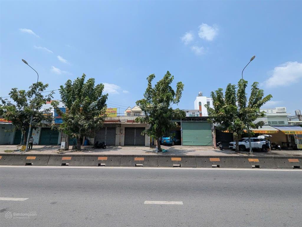 Mặt tiền lê thị riêng, 22x50m, full thổ, xd 3h + 15 tầng, đường lớn, chỉ 93 tỷ