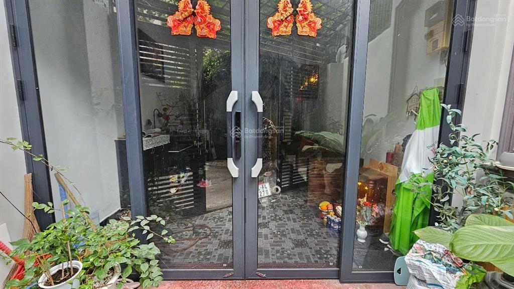 Nhà ngay lê văn sỹ, 4x18m, 3 tầng, chỉ 9,1 tỷ, cần bán