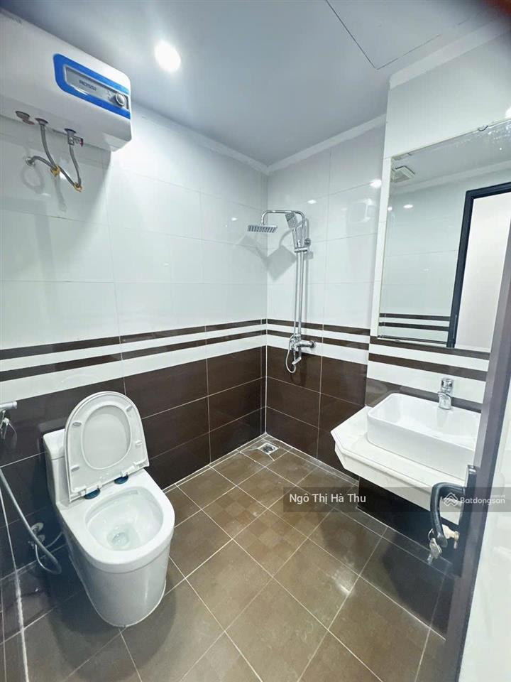 Nhỉnh 6 tỷ có nhà bát khối  gần cầu vĩnh tuy  oto sát nhà