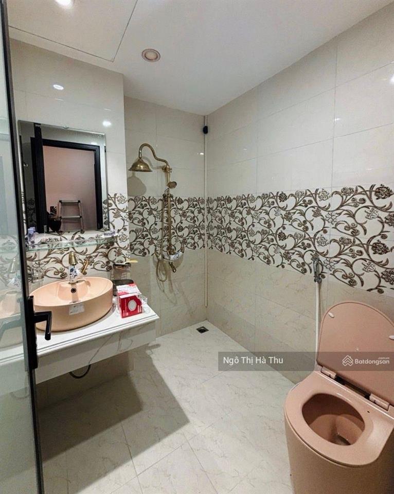 Nhỉnh 8 tỷ có ngay nhà đẹp nguyễn văn cừ  gần ngay cầu chương dương  full nội thất cao cấp