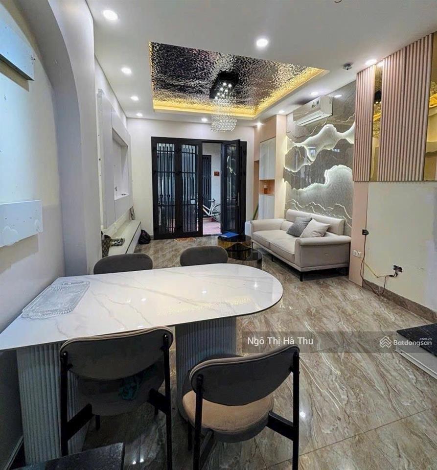 Nhỉnh 8 tỷ có ngay nhà đẹp nguyễn văn cừ  gần ngay cầu chương dương  full nội thất cao cấp