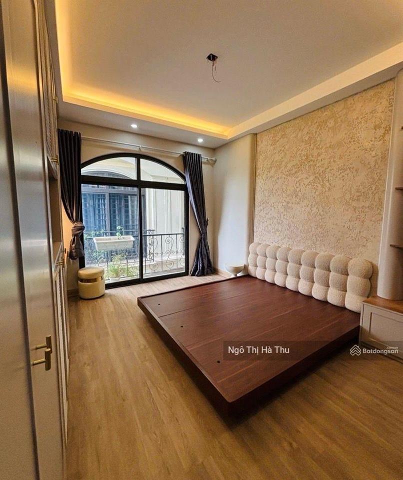 Nhỉnh 8 tỷ có ngay nhà đẹp nguyễn văn cừ  gần ngay cầu chương dương  full nội thất cao cấp