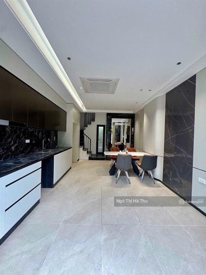 Bán nhà ngọc thụy 6 tầng thang máy  view công viên full đồ  11tỷ nhỉnh