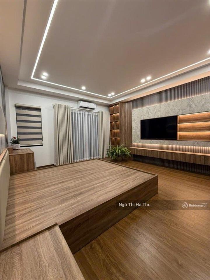 Siêu phẩm ngọc thụy khu phân lô cán bộ cấp cao quân độimới tinh thang máy gara oto  15.x tỷ