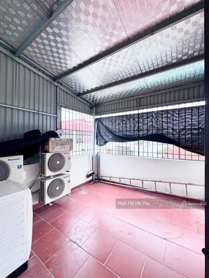 Bán nhà hoa lâm long biên diện tích 30m xây 5 tầng kiên cố full nội thất