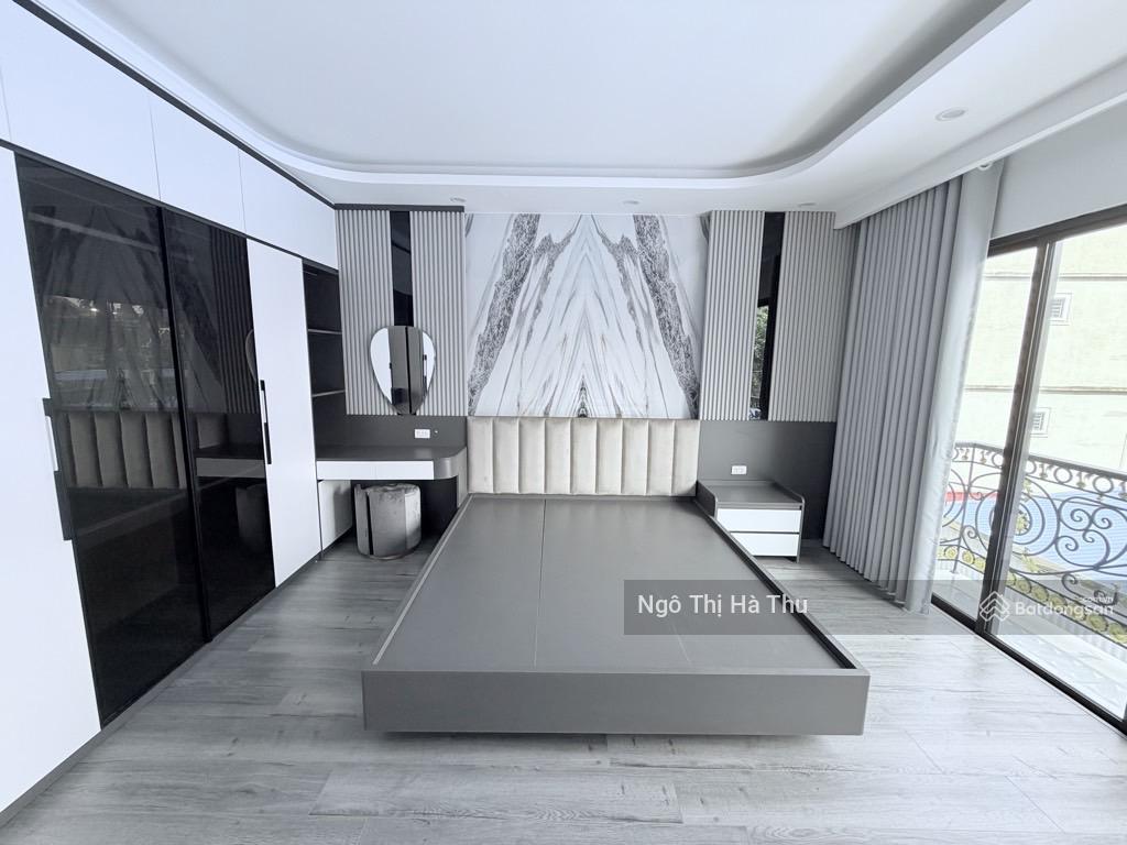 15.x tỷ  nhà ngọc thuỵ long biên ngõ thông ô tô vào nhà 6 tầng thang máy full nội thất