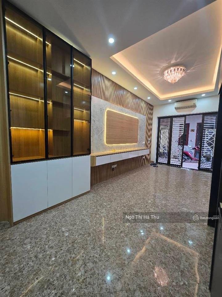 8.5 tỷ  nhà ngọc thuỵ  ngõ oto  full nội thất  vị trí đẹp