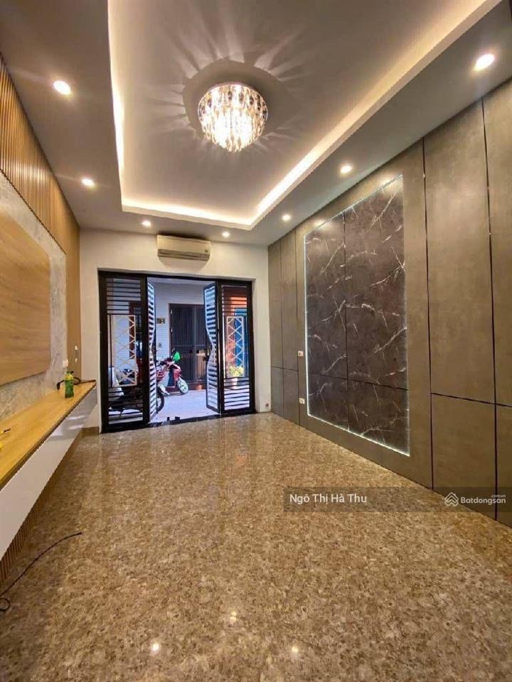 8.5 tỷ  nhà ngọc thuỵ  ngõ oto  full nội thất  vị trí đẹp