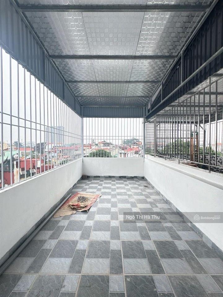 7.x tỷ nhà mới tinh phố đức giang ngõ ô tô qua nhà thoải mái