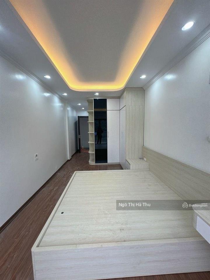 7.x tỷ nhà mới tinh phố đức giang ngõ ô tô qua nhà thoải mái