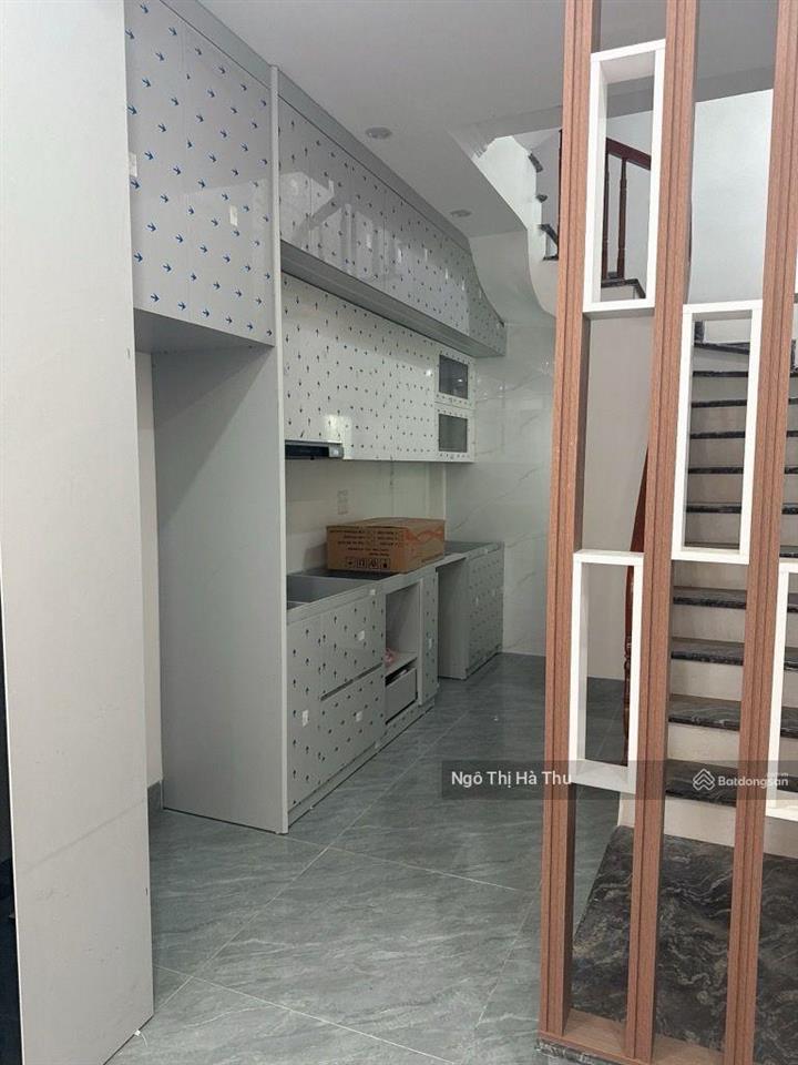 7.x tỷ nhà mới tinh phố đức giang ngõ ô tô qua nhà thoải mái