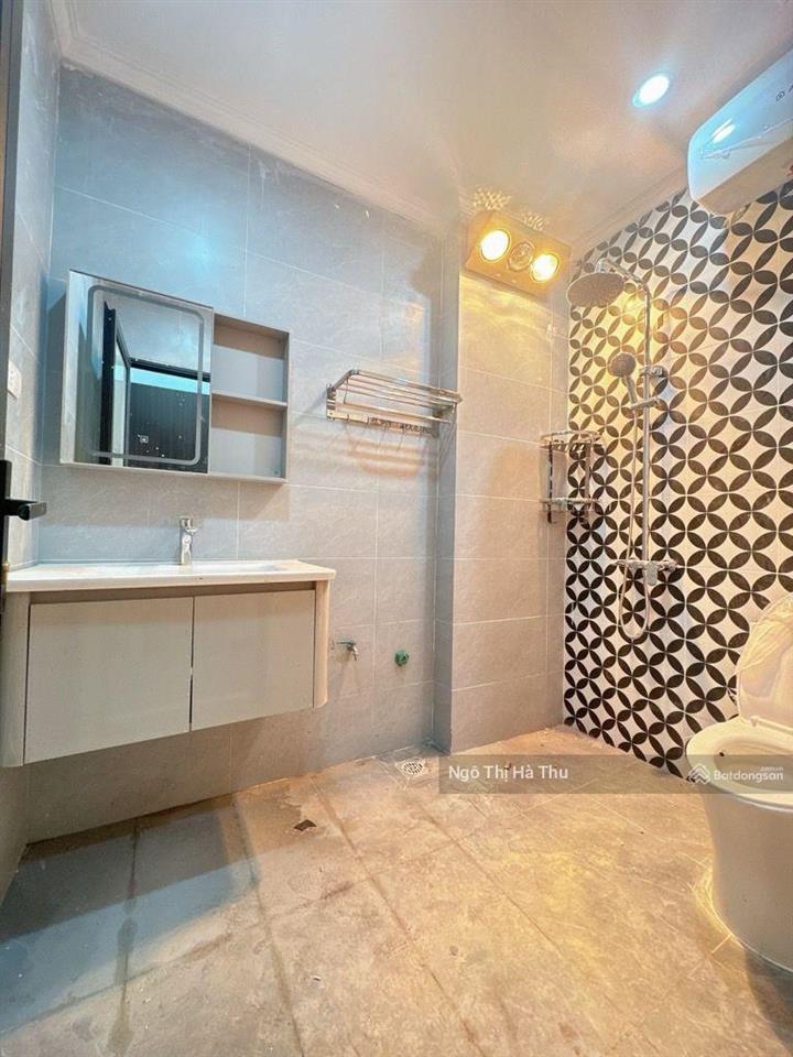 7.x tỷ nhà mới tinh phố đức giang ngõ ô tô qua nhà thoải mái