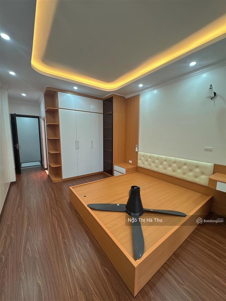 7.85 tỷ nhà mới tinh 55m2 x 5 tầng ngõ thông tương lai ra mặt đường 13.5m