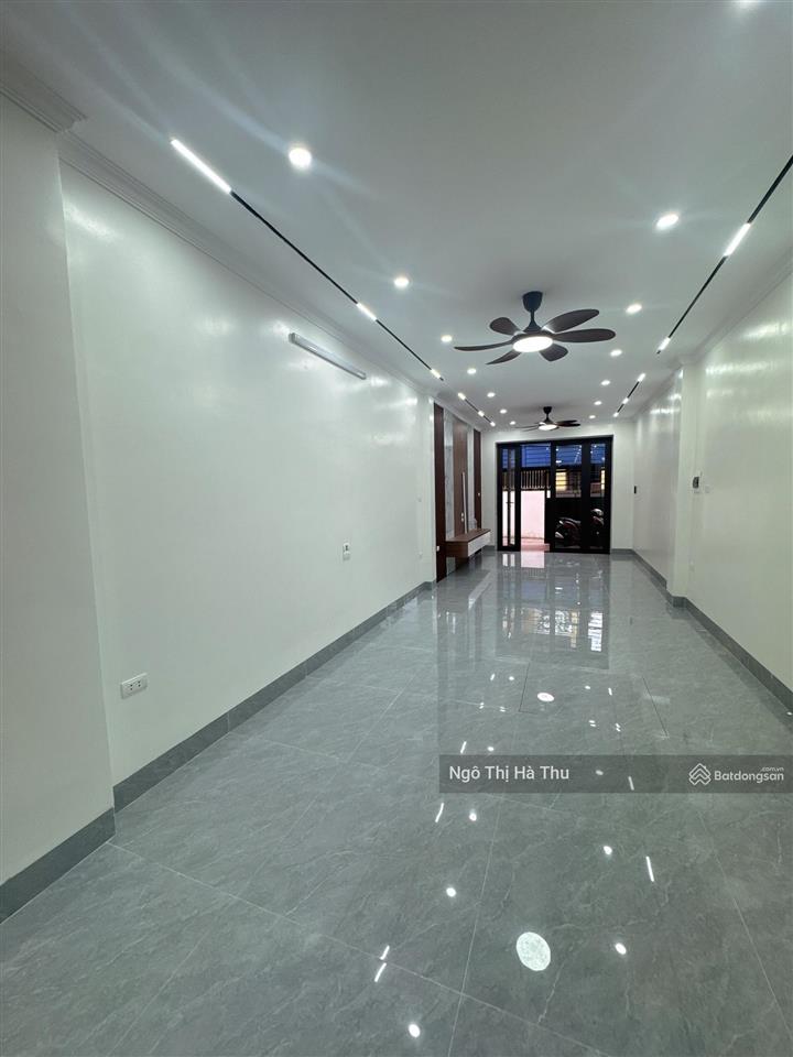 7.85 tỷ nhà mới tinh 55m2 x 5 tầng ngõ thông tương lai ra mặt đường 13.5m