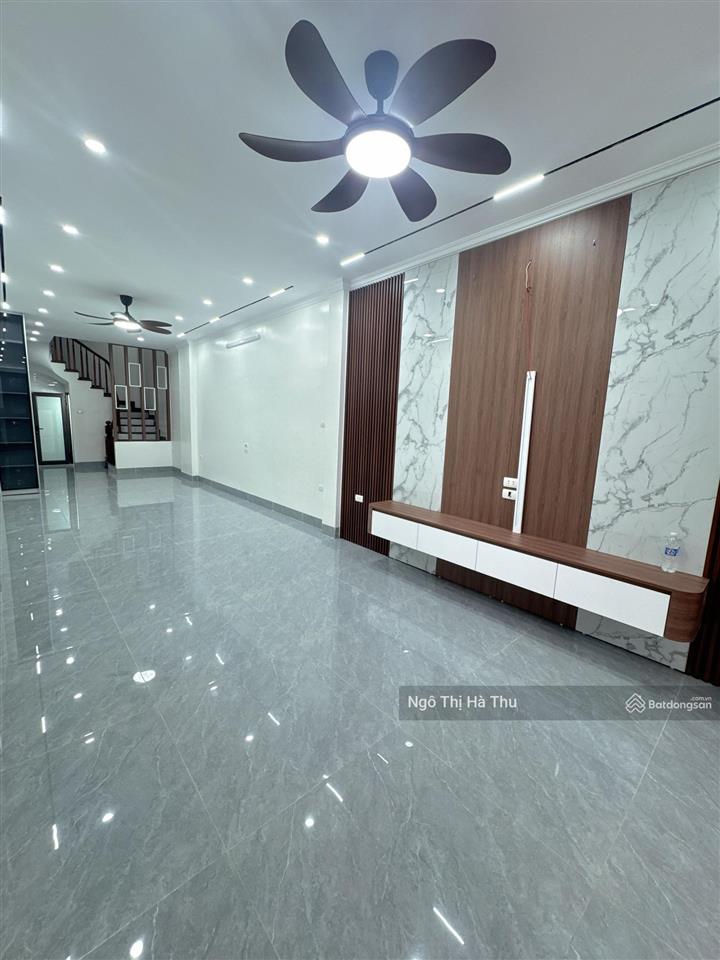 7.85 tỷ nhà mới tinh 55m2 x 5 tầng ngõ thông tương lai ra mặt đường 13.5m