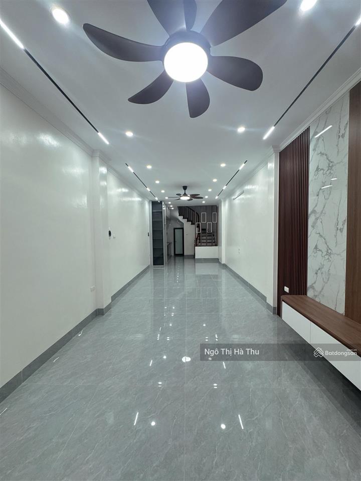 7.85 tỷ nhà mới tinh 55m2 x 5 tầng ngõ thông tương lai ra mặt đường 13.5m