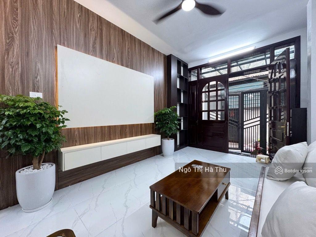 10.x tỷ có nhà dân xây 42m x 4 tầng  ngõ thông  vf3 đỗ cửa  full nội thất cực xịn  ở ngay